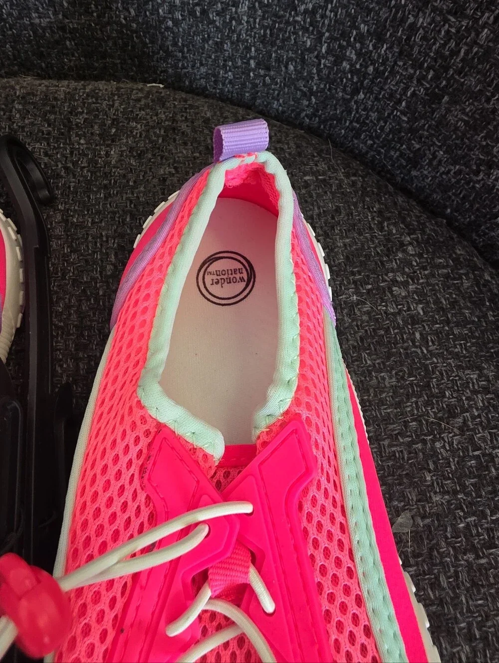 NWT Wonder Nation Girls Size 2-3 Water Shoes Slip-On Hot Pink Mesh Swim Pool